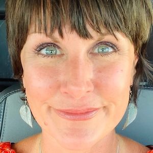 Meet your Posher, Jean